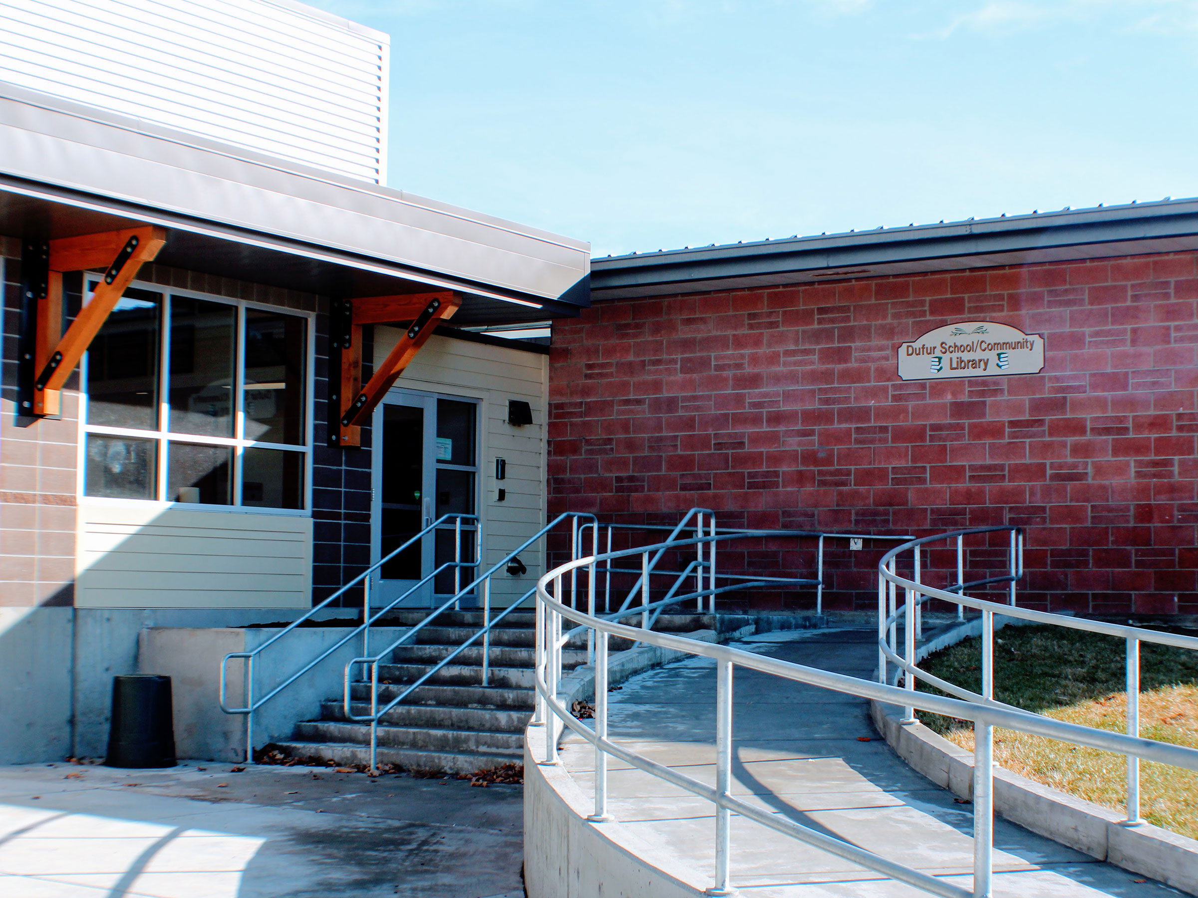 Exterior photo of the Dufur School Library entrance
